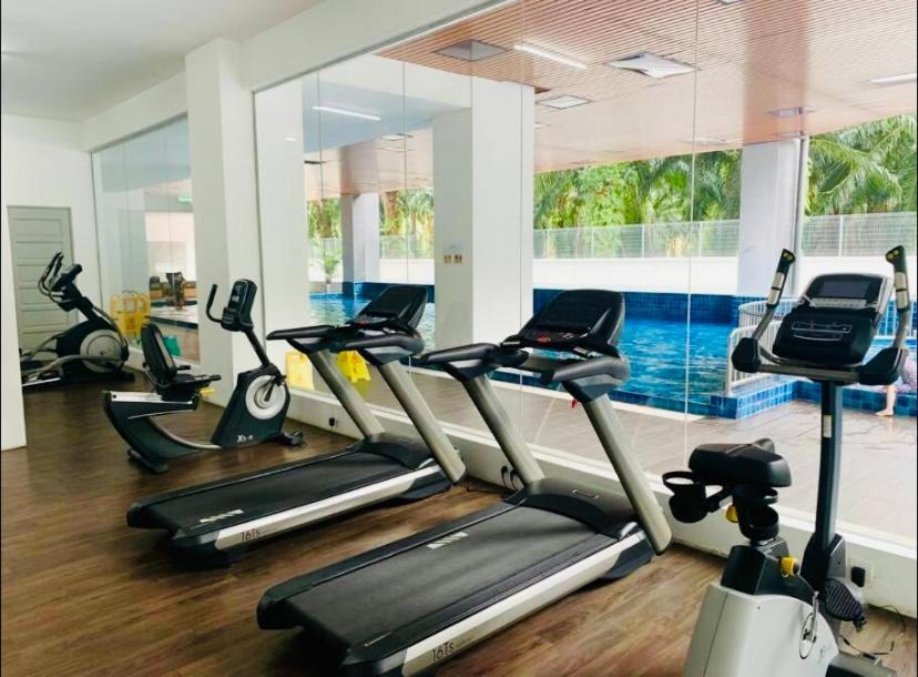休闲民宿 Leisure Homestay @The Venus Sitiawan Kampong Lumut Kiri Buitenkant foto