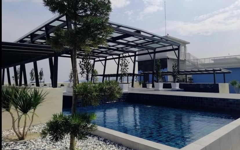休闲民宿 Leisure Homestay @The Venus Sitiawan Kampong Lumut Kiri Buitenkant foto